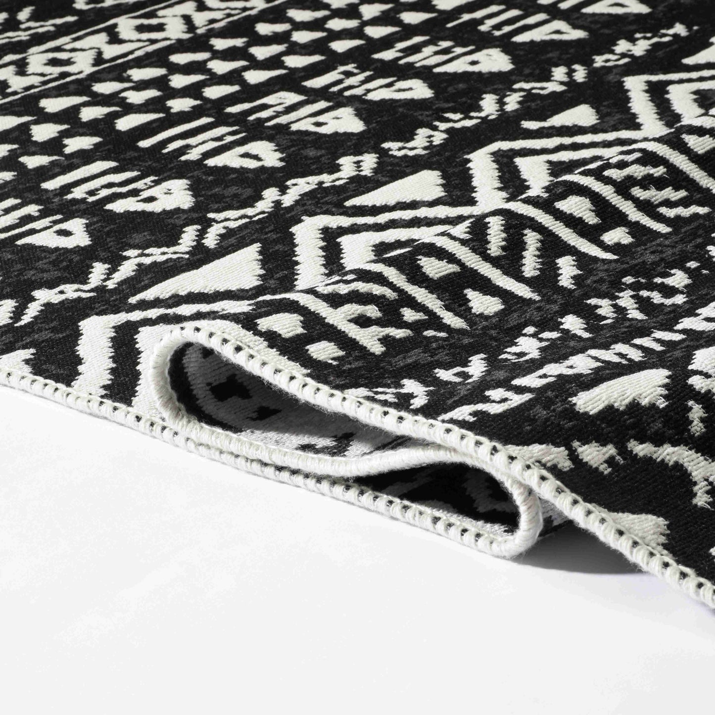 Arya Black Rug | Artistry Home