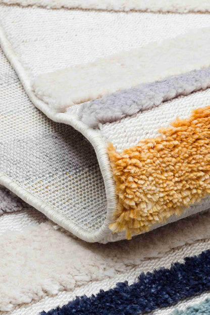 Scandinavian Rug - Front and Back View | Artistry Home