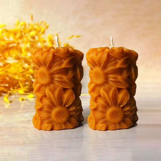 Beeswax Daisy Candle Duo